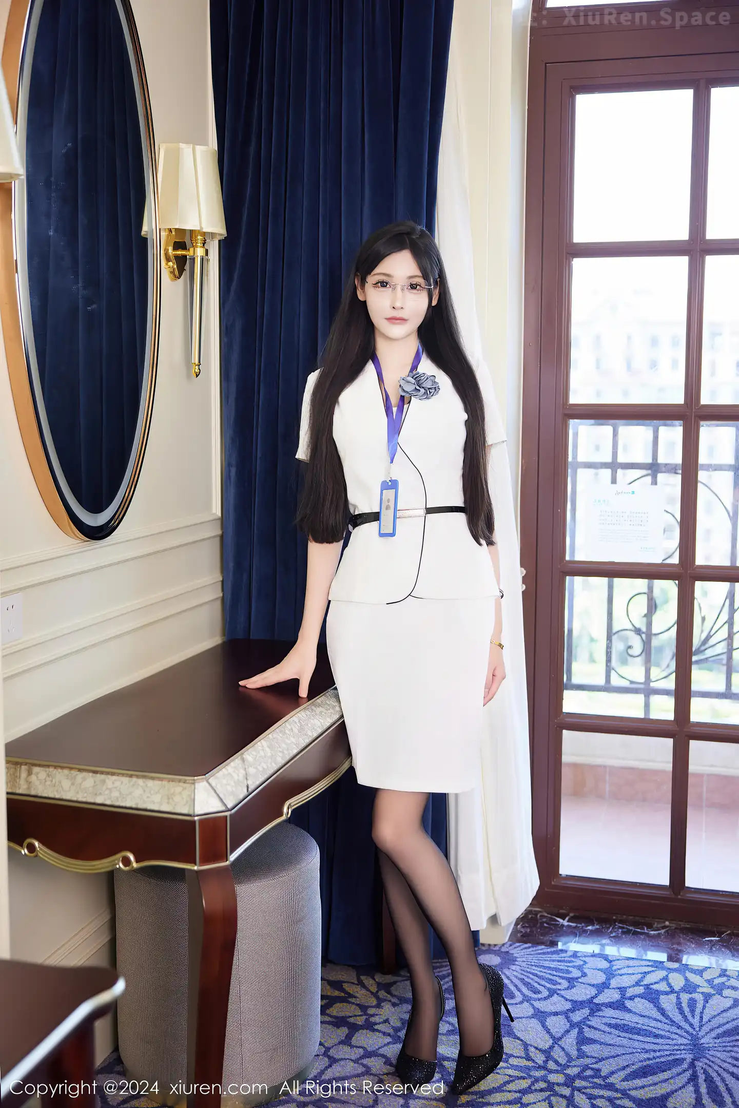 图片[5]-[XiuRen秀人网] VOL.9049 模特智恩baby私房性感黑色内衣配黑丝吊袜秀丰腴美臀诱惑写真70P-秀人网官方网站